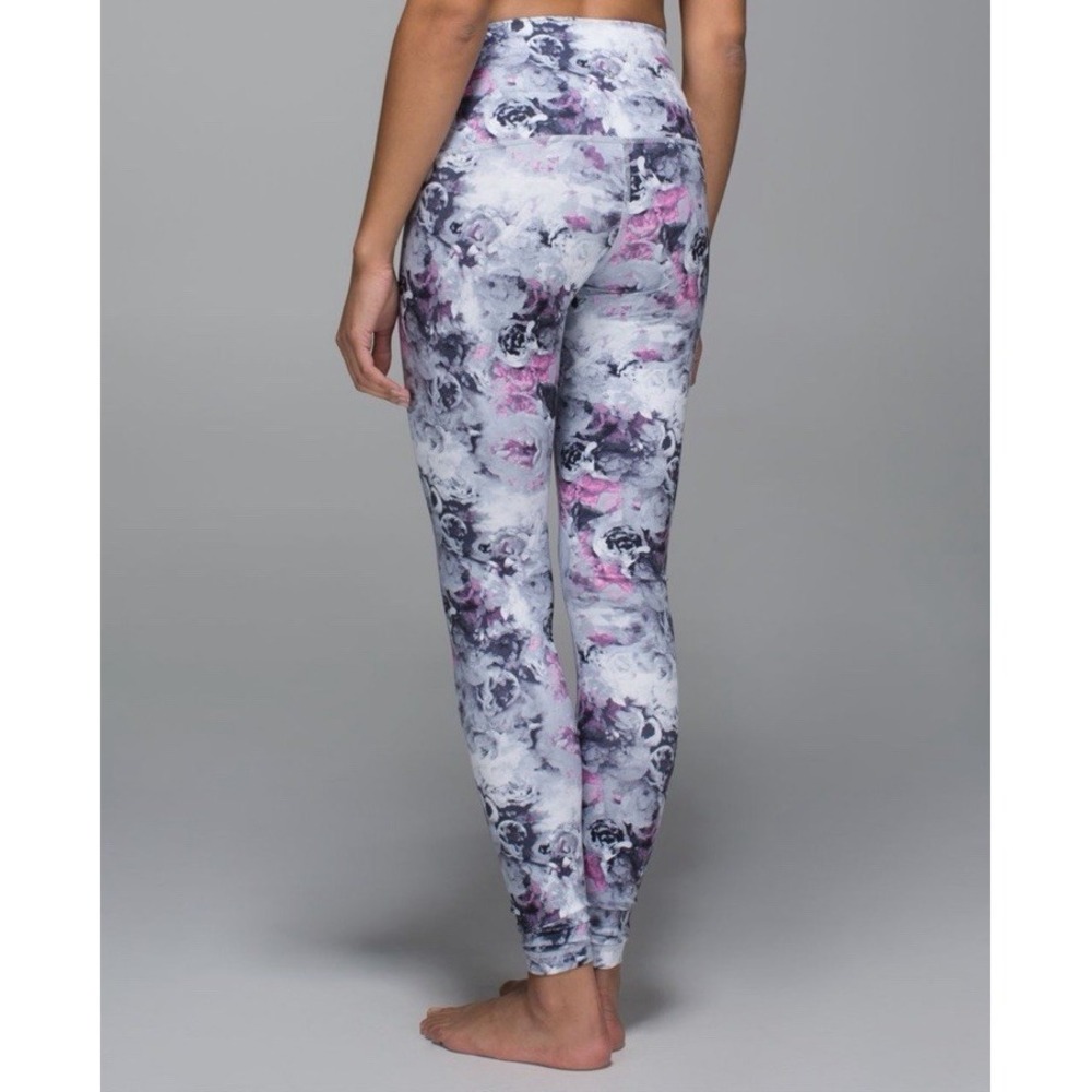 Lululemon Wunder‎ Under High-Rise Legging 6 Moody Mirage White Deep Navy Floral